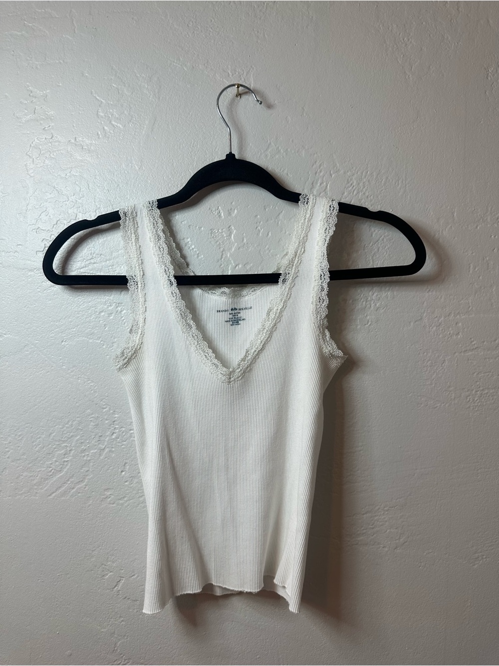 Brandy Melville White Lace-Trim Ribbed Tank